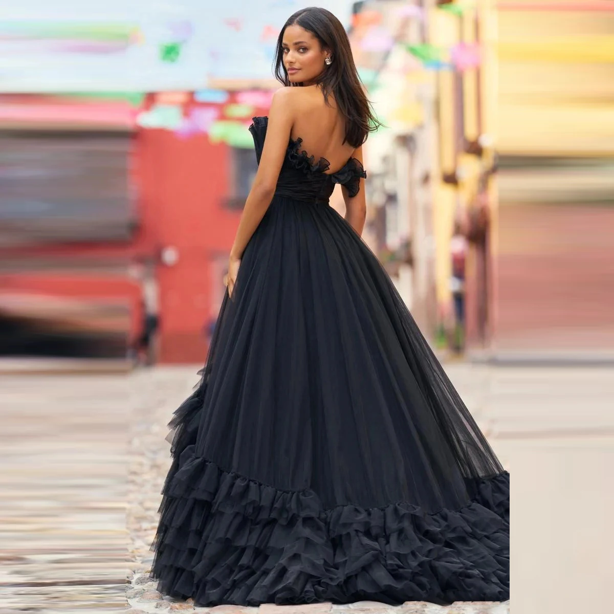 A Line Tiered Bottom Yong Girls Birthday Party Dress For Photo Shoots robes de soirée Chic Balck Strapless Prom Dresses Ruffles