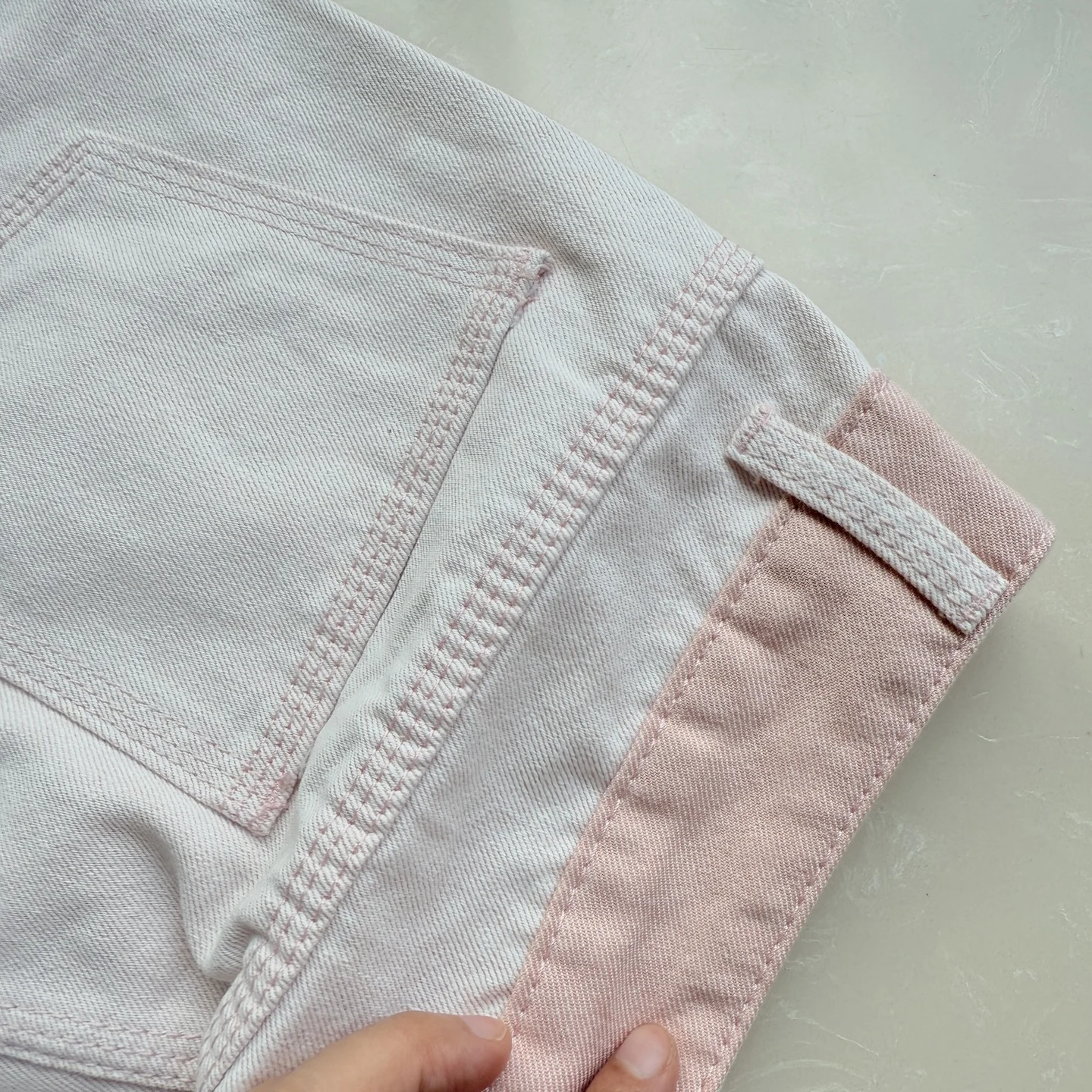 패션 핑크 데님 반바지 여성 여름 얇은 스타일 2025 신상 하이웨이스트 루즈핏 와이드 레그 A라인 컬드 엣지 진 팬츠