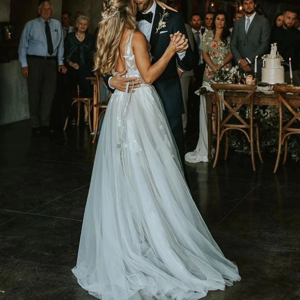 Boho Deep V-neck Tulle A-line Wedding Dresses Sleeveless Appliques Backless Floor Length Bridal Gown vestido de novia