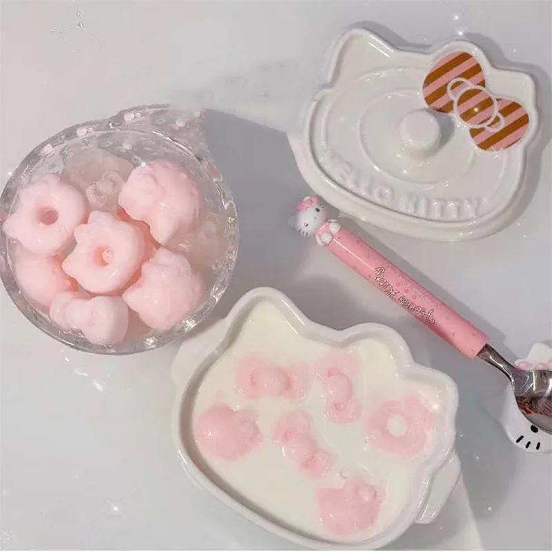 Kawaii Cartoon KT Cat Food Grade Silicone Ice Cream Mold Diy Juice Ice Cube Maker Ice Tray Popsicle Mould Kitchen Baking Tool