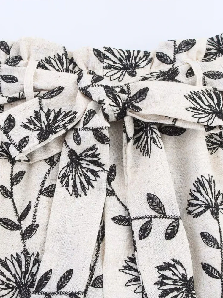 ملابس نسائية صيفية جديدة على الطراز الأوروبي والأمريكي، سراويل قصيرة غير رسمية مريحة ومطرزة على شكل حقيبة ورقية عالية الخصر