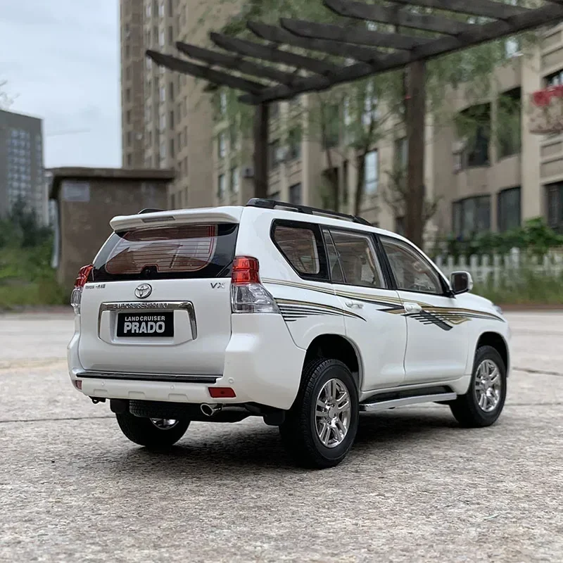 รถโมเดล SUV แลนด์ครุยเซอร์ ปราโด ขนาด 1/18 ทำจากโลหะผสม สำหรับเด็กผู้ชาย ของเล่นสะสม
