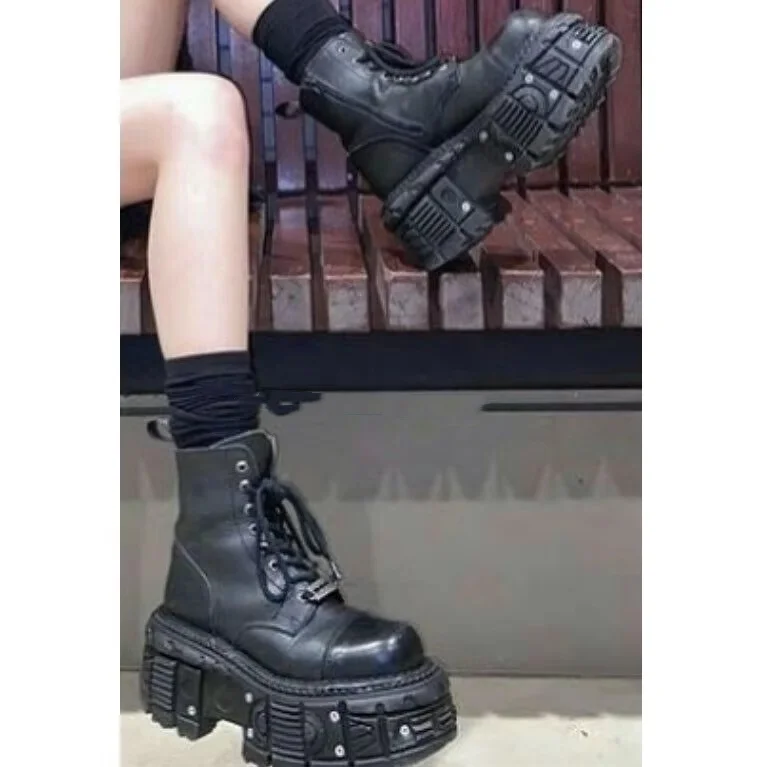 Fashion Leather Retor Platform Rock Boots Metallic Decor Round Toe Lace up Knight Ankle Boots Design Women Shoes