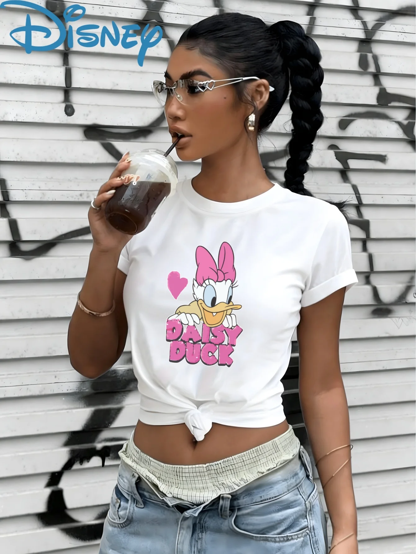 

Футболка Disney Daisy Duck, стильная одежда больших размеров, одежда на все времена года, новая модель, унисекс, Y2k, с короткими рукавами, классическая модель для пар.