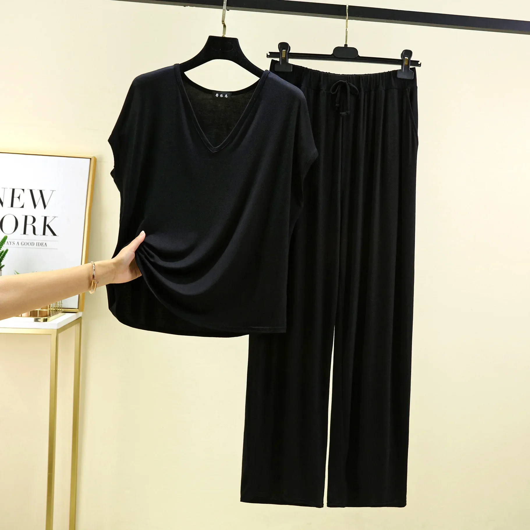 Homewear 2 ชิ้นชุด V คอ TShirt แขนกุดและกางเกงฤดูร้อนผู้หญิงหลวมชุดนอนชุดสีทึบชุดนอนสบายๆชุด