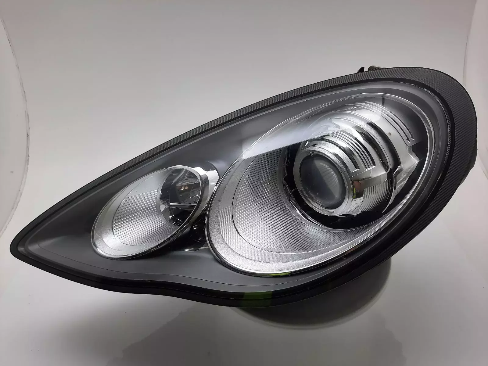 Faros automotrices de alta calidad para faros Porsche PANAMERA N/S 2009-2012 hatchback de 5 puertas LH 9706310571