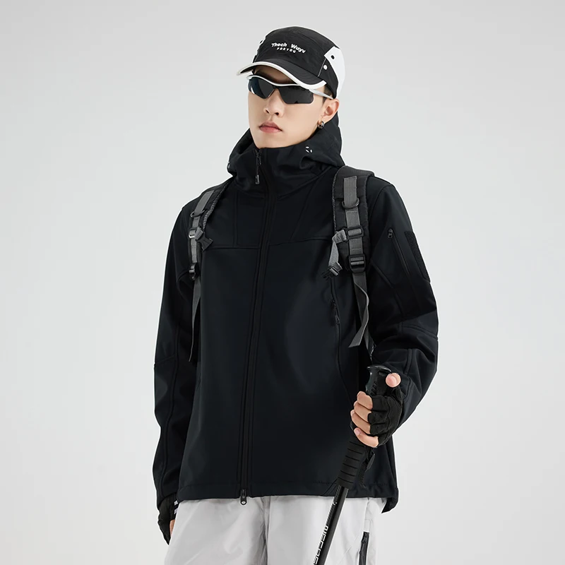 Couple Outdoor Mountaineering and Hiking Windproof Warm Jacket New Comfortable Soft Shell Breathable Leisure Hooded Jacket