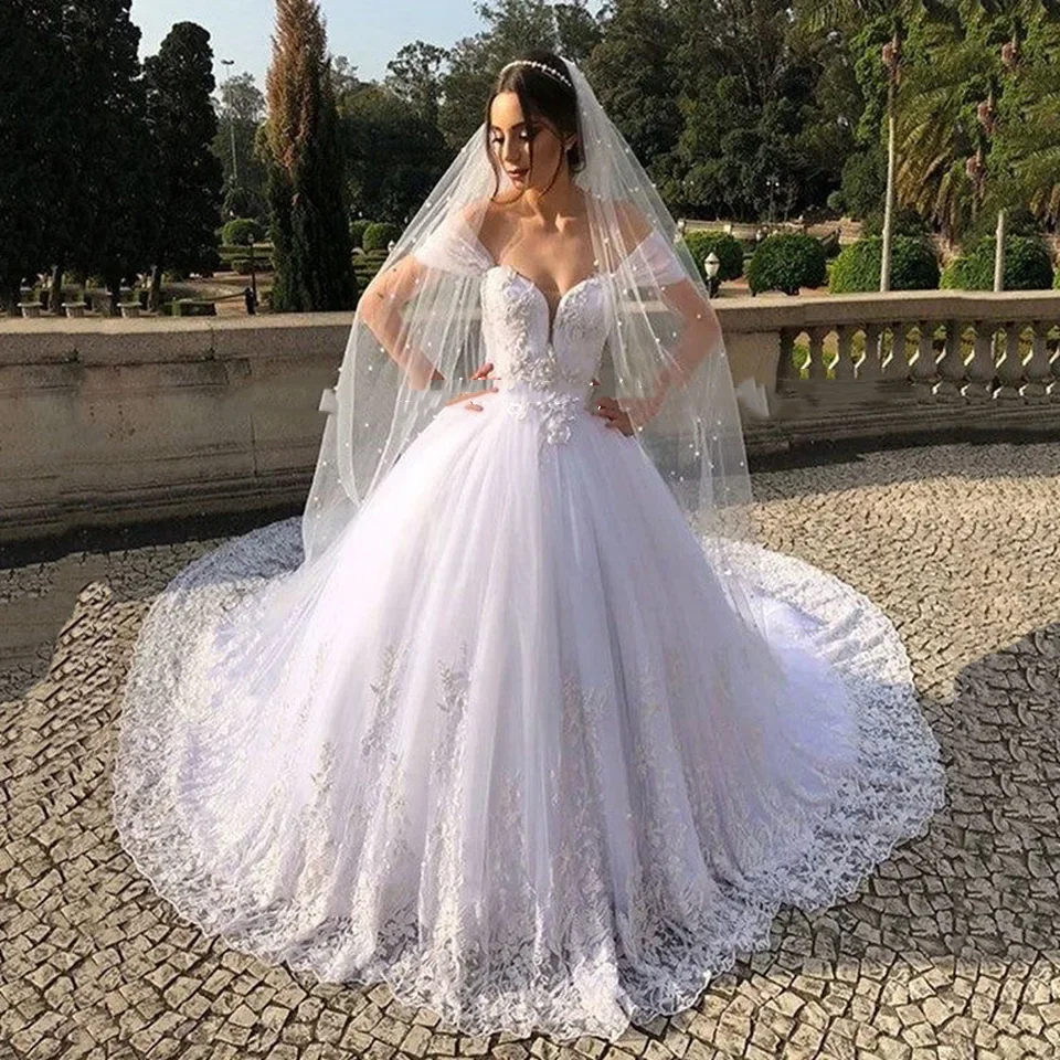 

Elegant V-Neck Off The Shoulder Appliques Sleeveless White Wedding Dresses Floor Length Sweep Train Vestidos De Novia Customized