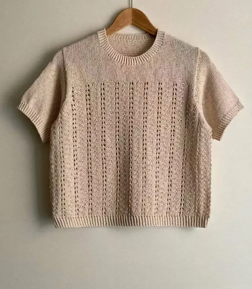 2026 Sommer Neuheit: Minimalistischer Lazy-Style Rundhals-Strickpullover mit Hohlmuster und kurzen Ärmeln für Damen – leicht, verjüngend und vielseitig – Detail 1