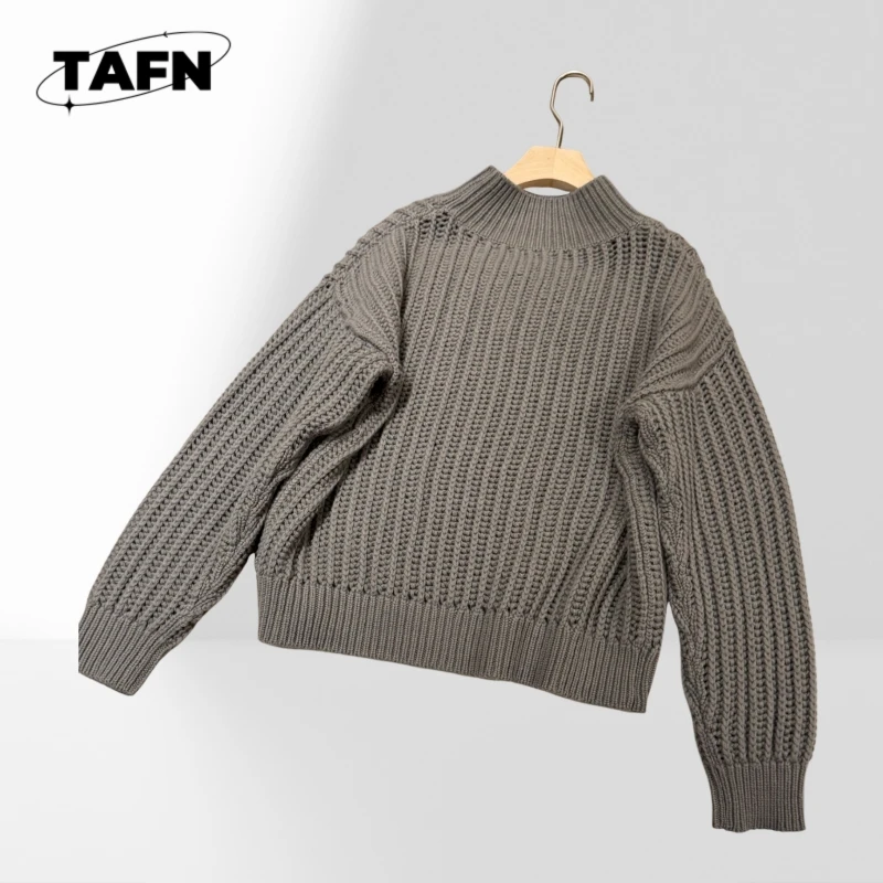 Klasyczny sweter damski z dekoltem w serek, miękka mieszanka wełny zapewniająca ciepło i komfort, sweter damski z miękkiej dzianiny w warkocz, przytulny i niezwykły AI0321