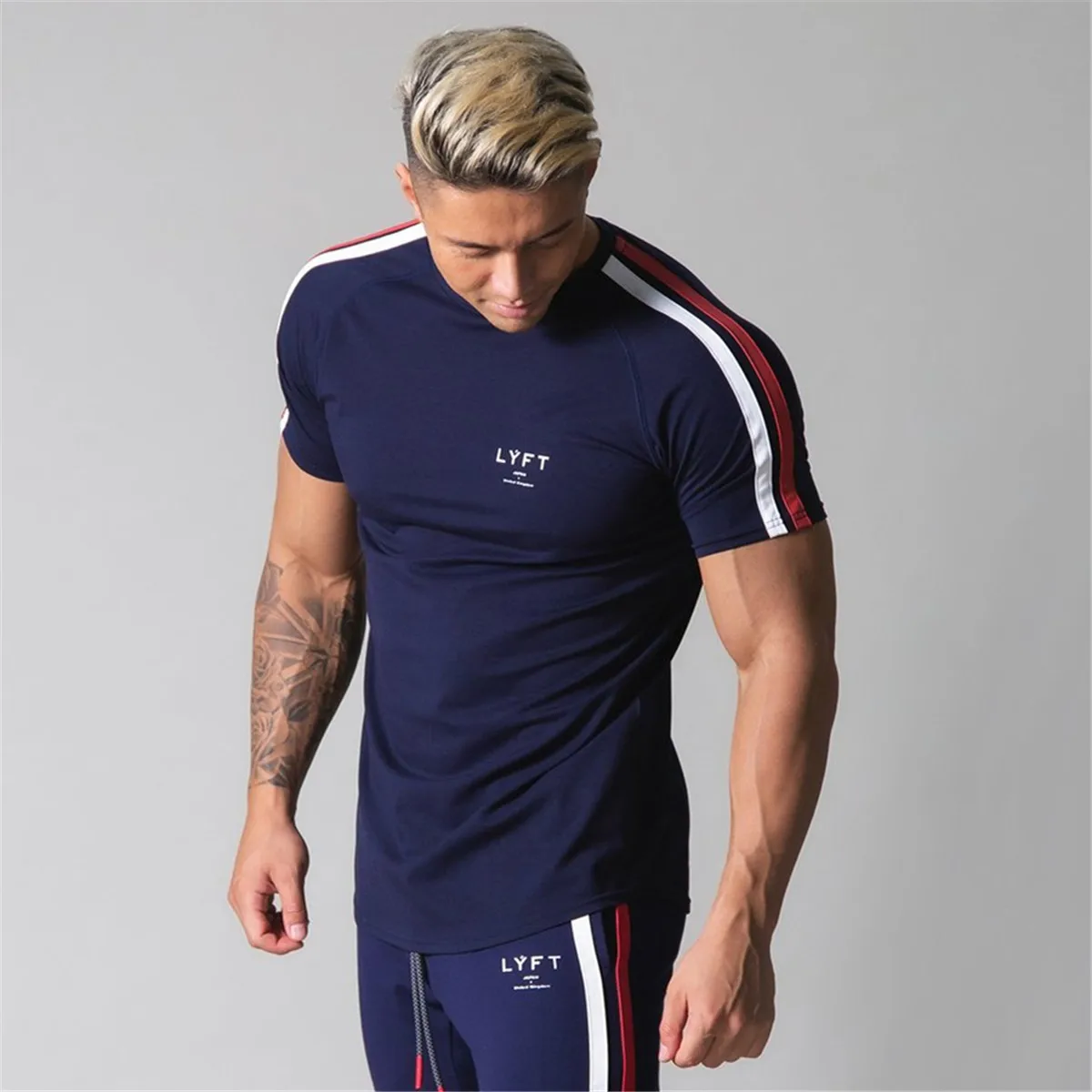 Men Running Sport Skinny T-shirt Summer Cotton Tee Gym Fitness Red Tops Male Bodybuilding Short Sleeve Training Workout Clothing