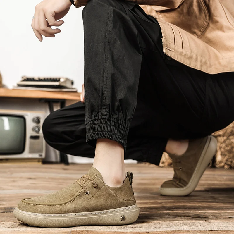 

Autumn Winter New Lightweight Casual Shoes Versatile and Fashionable Leather Men's Board Shoes High-quality Comfortable Loafers