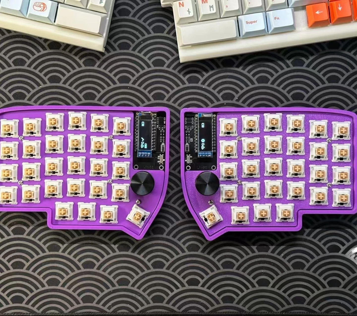 ㅤ【　　　　　】分割式　lily58PRO Kailh Choc ロープロ 自作キーボードLily 58 ProのスィッチをChoc Red Proに換装した