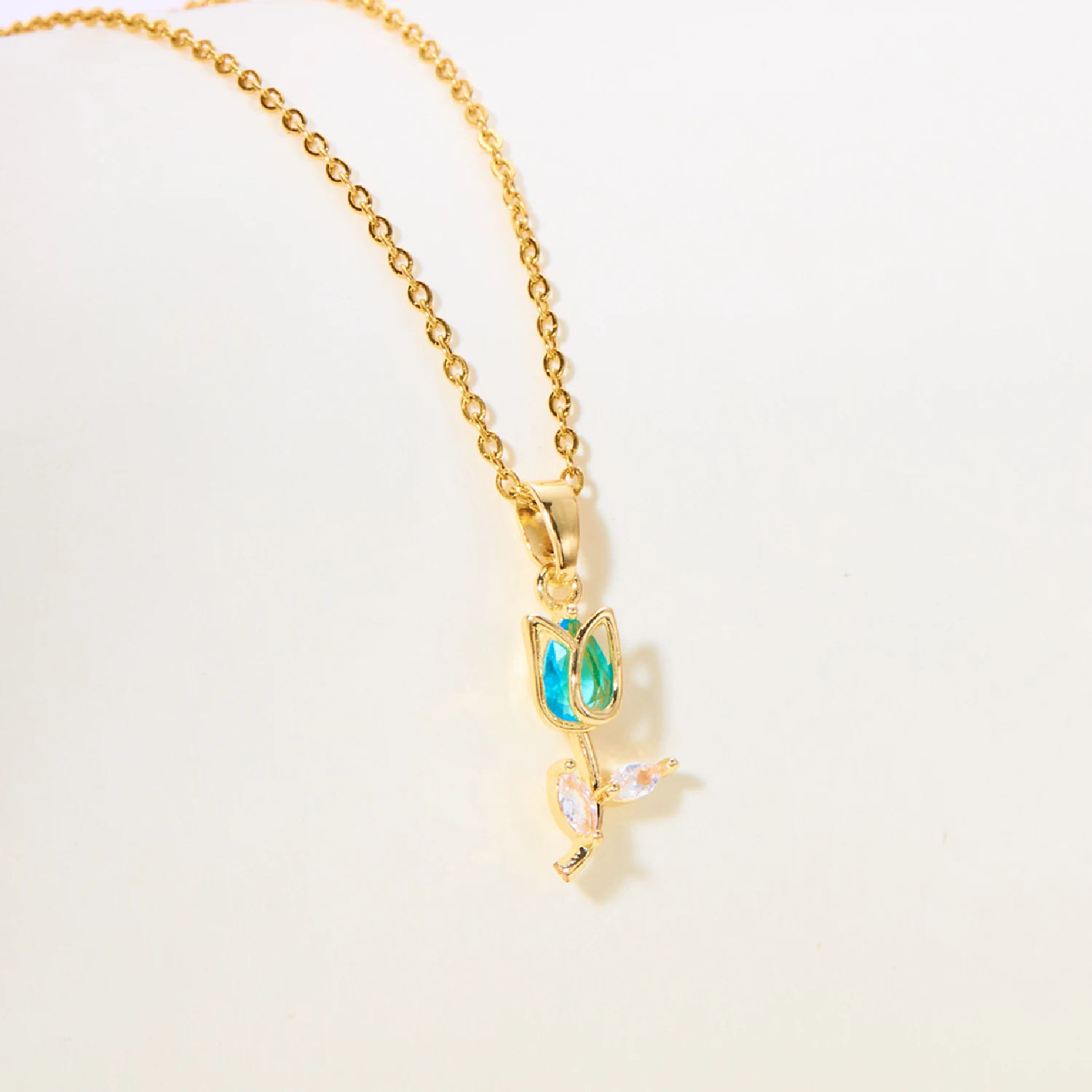 Luxuriöse Zirkon-Tulpen-Anhänger-Halskette für Damen Elegante Blumen-Schlüsselbeinkette Süße Charms Schmuck-Accessoire Geschenk – Detail 9