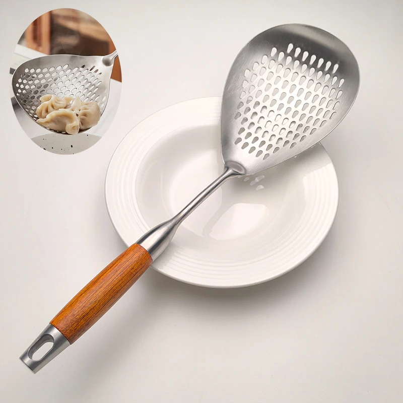 201 Stainless Steel Kitchenware Cooking Strainer with Wood Handle Pepper Seasoning Colander Sieve Utensils Filter Scoop Spoons