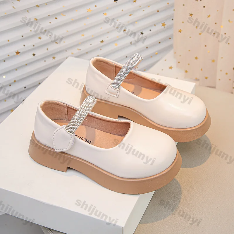 

Детские туфли-принцессы 2026: Новая летняя коллекция, модные, удобные, с мягкой подошвой, повседневные кожаные туфли для девочек, нескользящие
