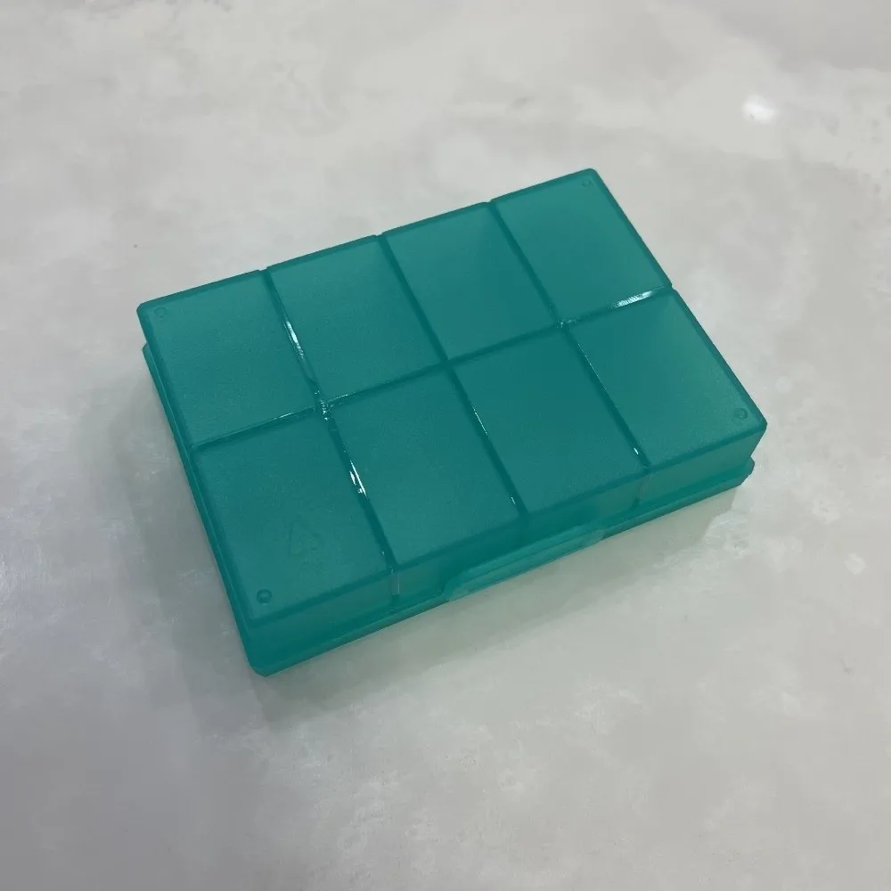 4/8 Grids Pill Organizer Transparent Plastic Detachable Design Medicine Storage Box Portable Size Plastic Material