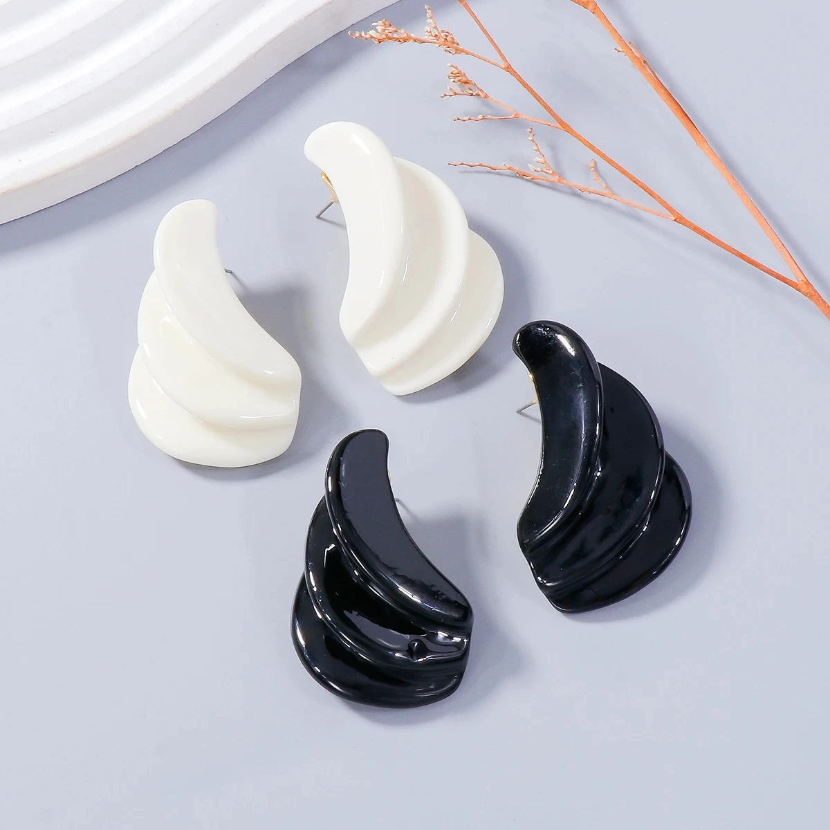 Vedawas Irregular White Acrylic Resin Drop Earrings for Women Trend Jewelry Holiday Party Accessories