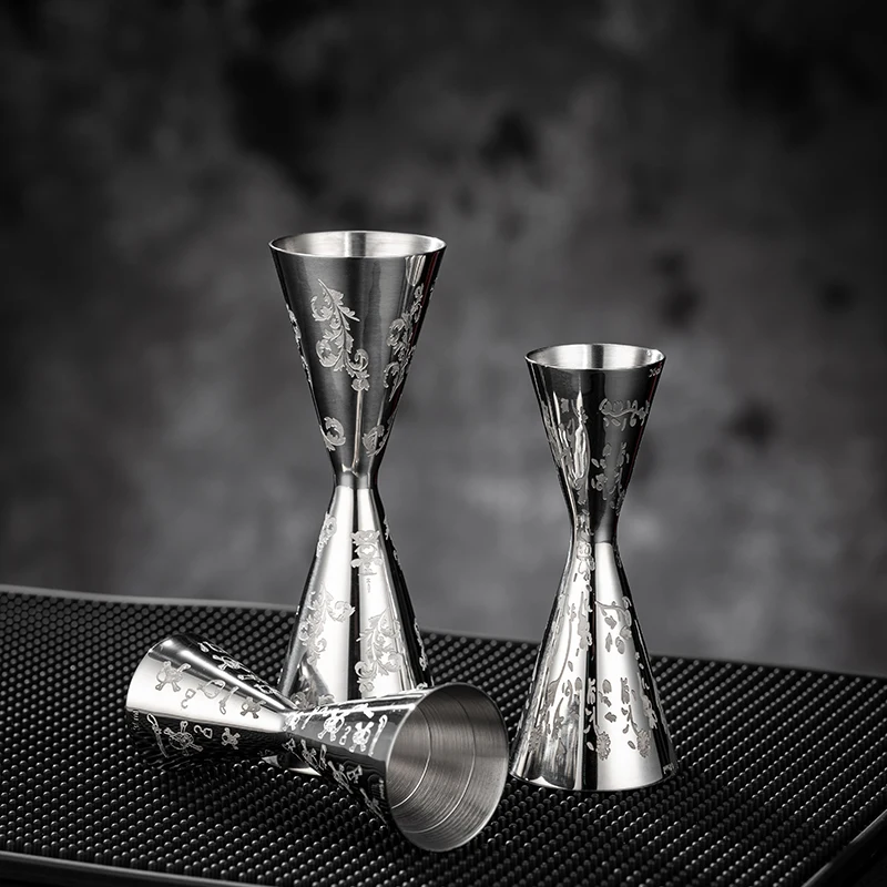 Japanese-Style Cocktail Jigger Creative Engraving Measuring Cup Stainless Steel Cocktail Jiggers Bartender Tools Bar Accessories