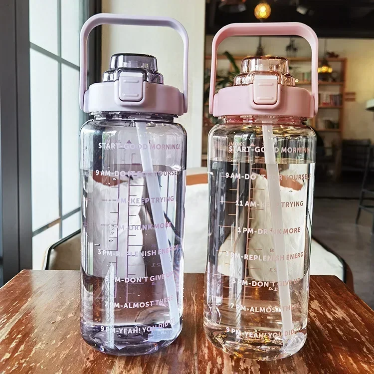 2L Wasserflasche, tragbarer Strohhalm-Wasserbecher aus Kunststoff für Outdoor-Sportarten, Fitness, Erwachsene, hochwertiger großer Fettbecher mit Zeitmarkierung – Detail 4