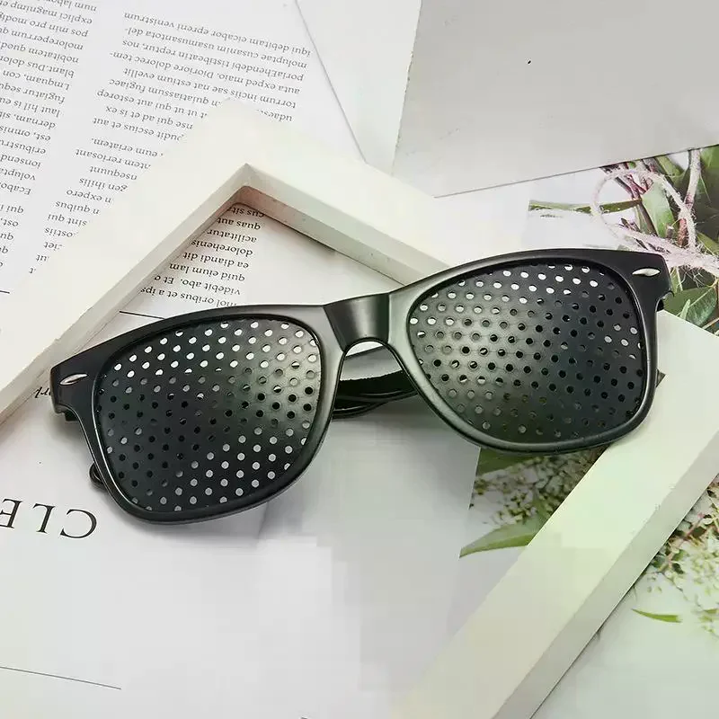 /JCS/Plastic Pin Hole Sunglasses Natural Healing Eye Exercise Eyesight Improve Vision Care Pinhole Glasses 1 Pcs