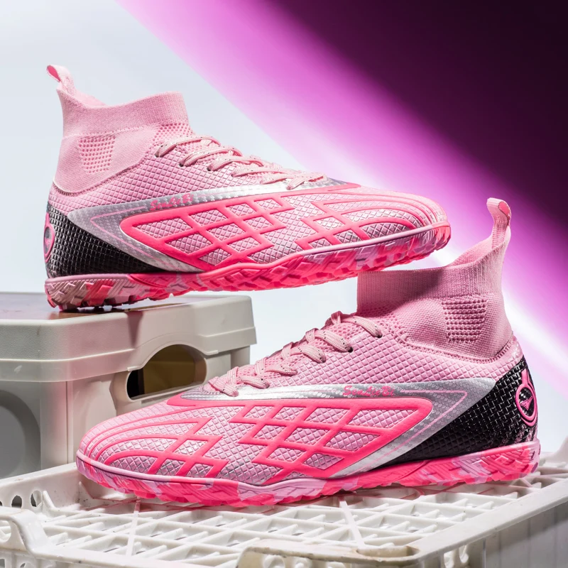 

A pair of children's four-season leather upper high-top studded soccer shoes,wear-resistant soccer shoes,sizes 33-45，HXH-X2415-R