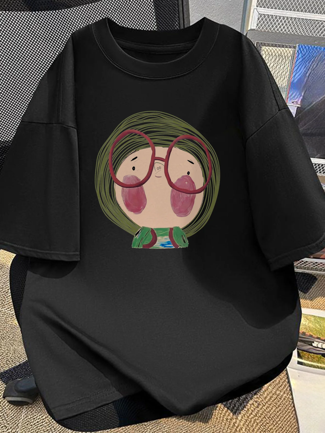

Hand Drawn Girl Illustration Graphic Printing Summer Autumn Winter Luxury Brand Pure Cotton Men's and Women's T-shirt Short