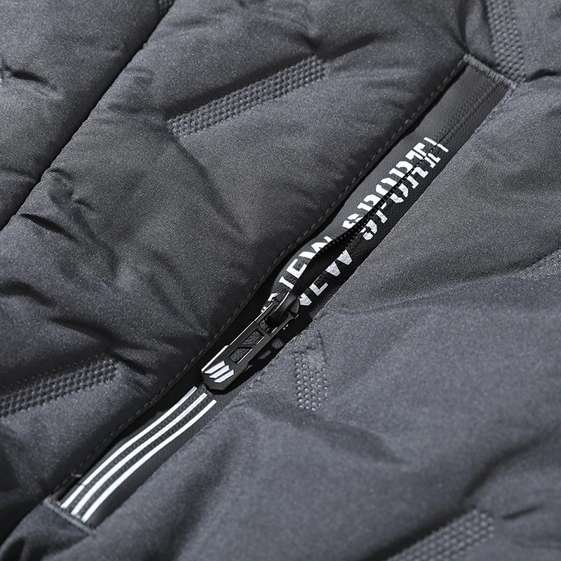 Jaket Pria Berlapis Bulu dengan Kap dan Tahan Air, Bermotif Tekstur: Pakaian Luar Kasual yang Hangat