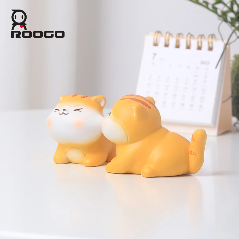 Kawaii Cute Cat Doll Ornaments Figures Statue Mini Model Desktop Toys Gifts for Room Office Kids Car Home Decoration Accessories