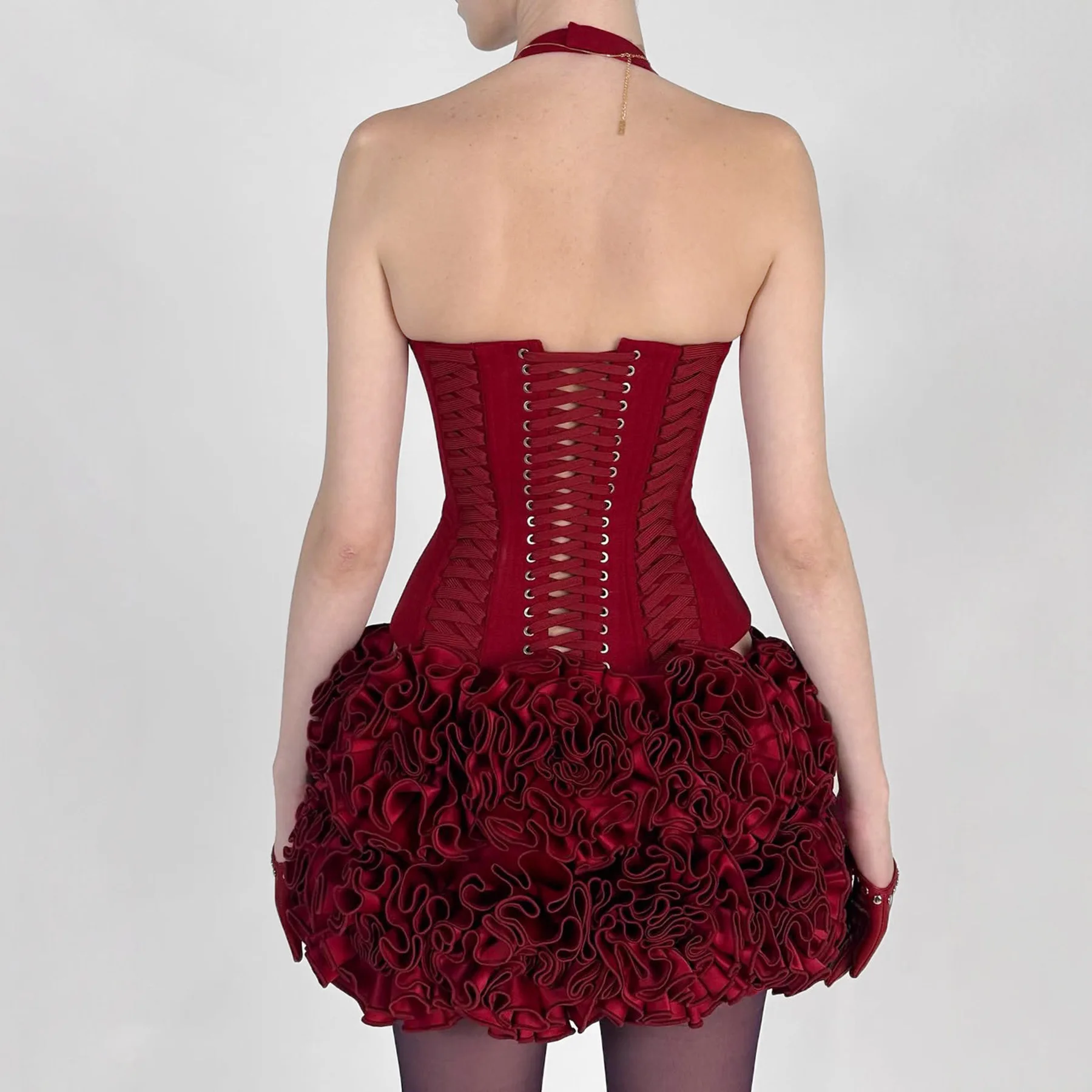 المألوف وصول جديد INS ستار جيني حزام مثير البنطال القصير العميق الخامس الرقبة معلقة الرقبة سترة عالية مرونة مريحة نمط الشارع