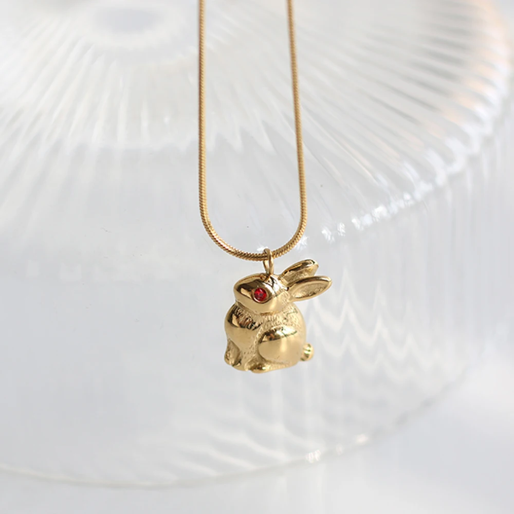 Stainless Steel Plated 18k Gold Color Luxury Cute Rabbit Necklace Women Clavicle Chain Snake Bone Choker Red Eye Pendant Jewelry
