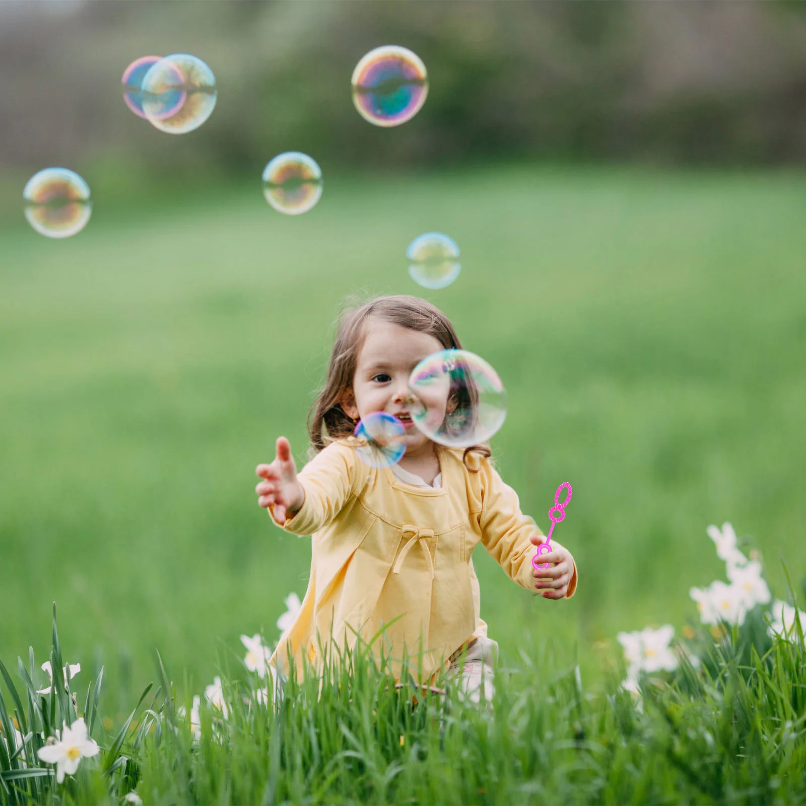 100 Stück Seifenblasen-Zauberstab-Werkzeug, kreatives Kinder-Outdoor-Set, sicheres, langlebiges Kunststoff-Blasengebläse für Kinder, zufällige Farbe