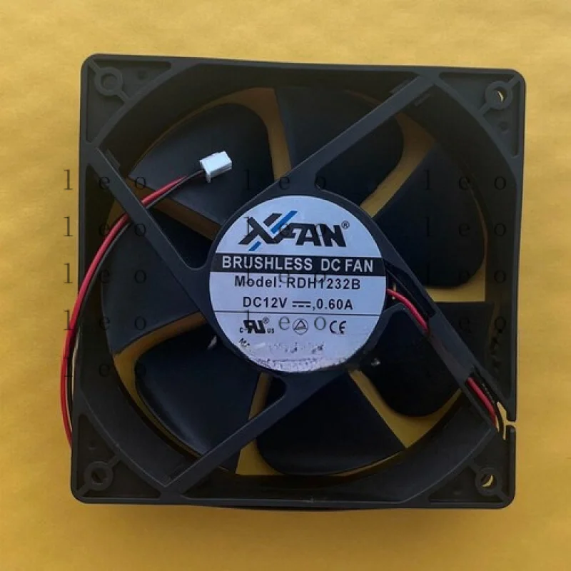 

CC for 1PCS RDH1232B 12032 12V 0.60A 12CM 2-Wire Dual Ball Cooling Fan