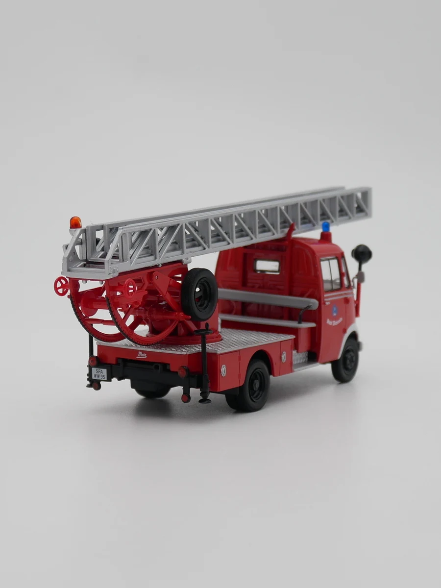 Ixo 1:43 Truck Fire Engine Mercedes-benz 560K Diecast Car Model Metal Toy Vehicle