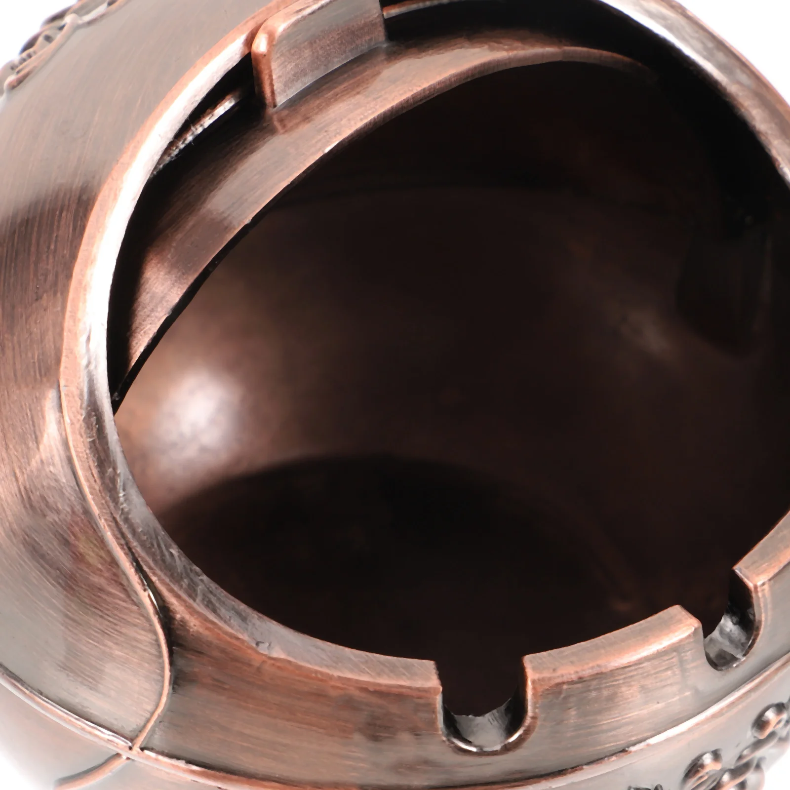 

Vintage Rose Ashtray Aluminum Alloy Desktop Lidded Wear Resistant Home Office Tabletop Ash Holder Household Supplies Unique Ball