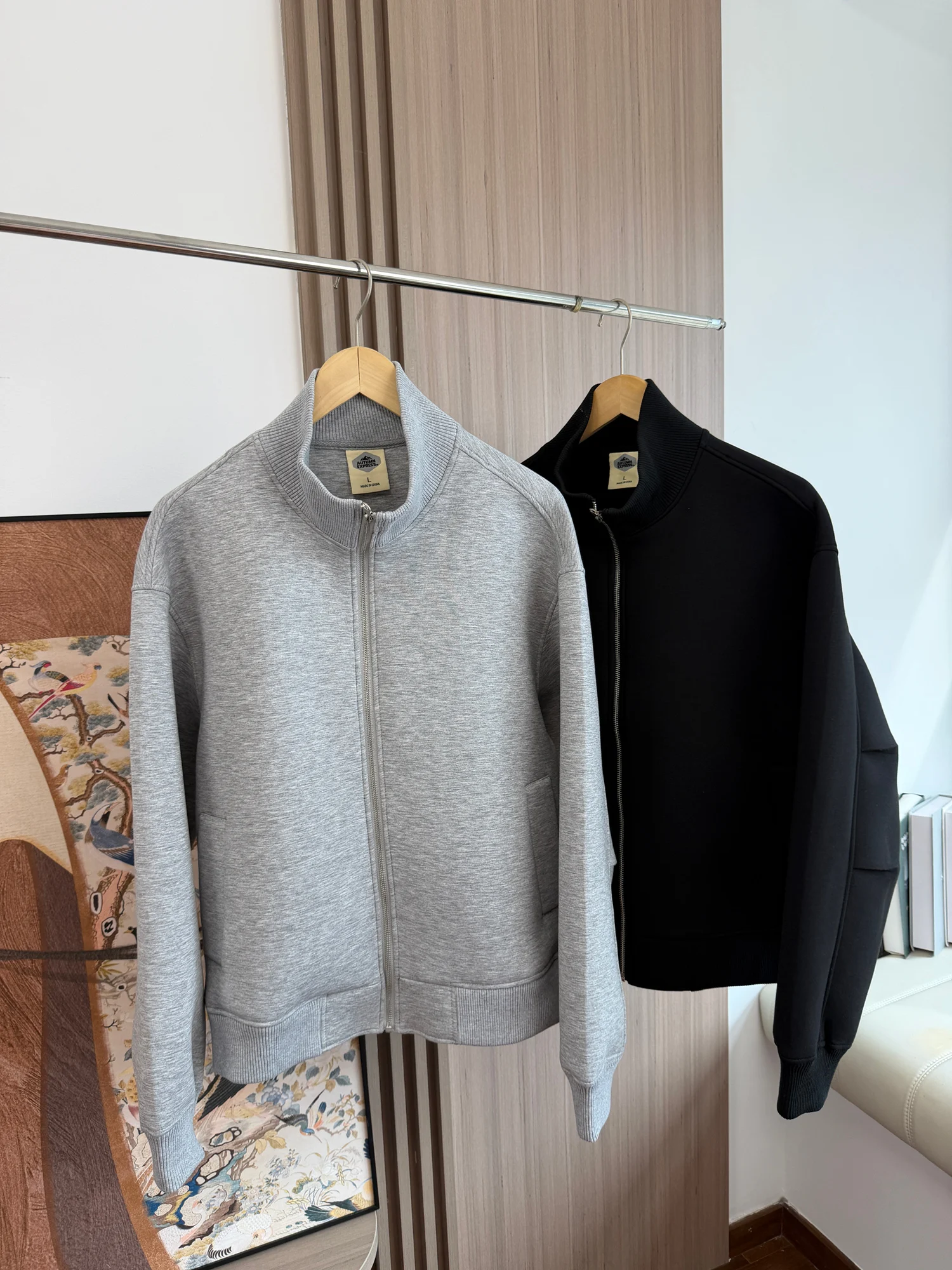 

American Style Anti-Wrinkle Casual Men's Jacket Stand Collar Windproof Spring Outerwear Loose Fit Long Sleeve Zipper Closure
