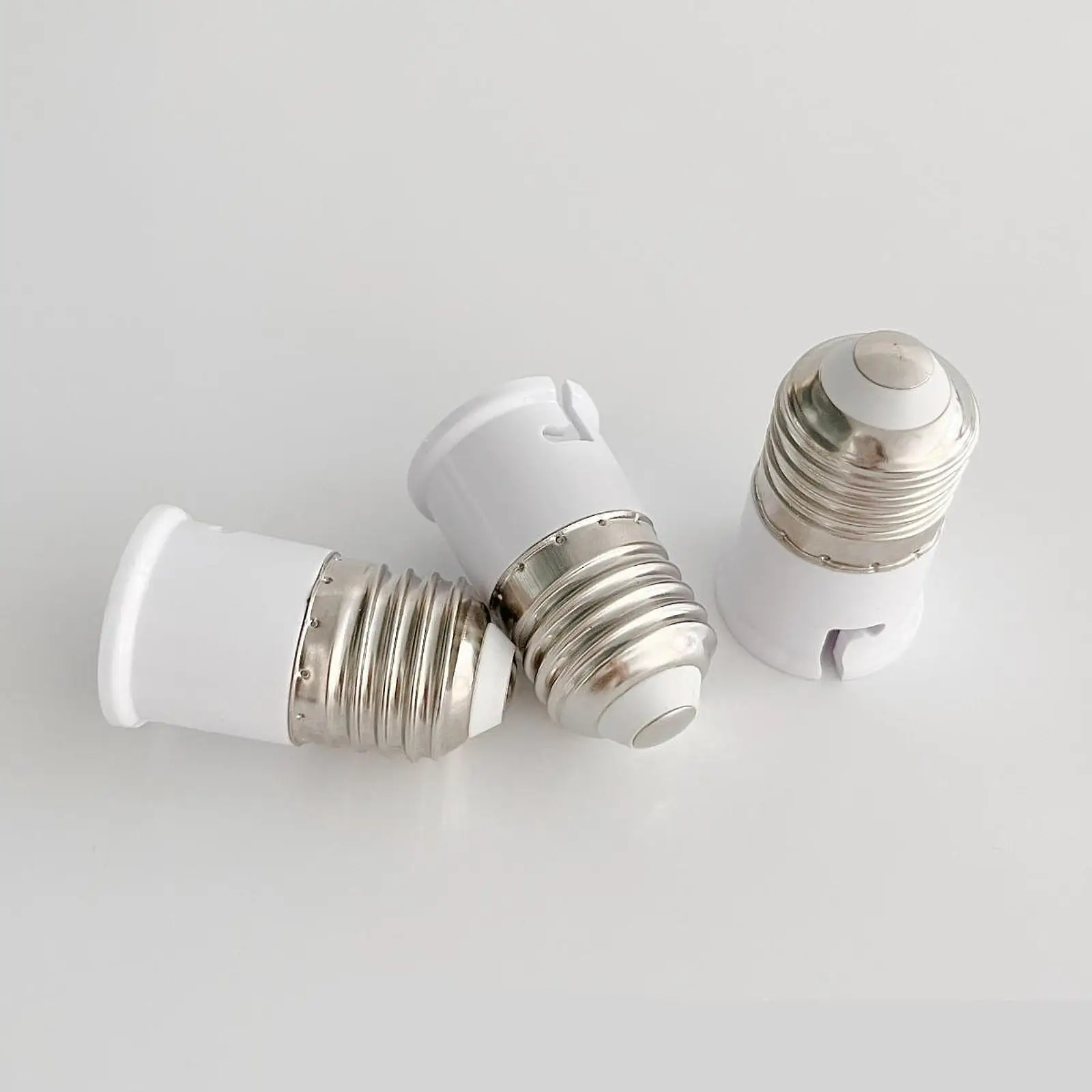 2-6pack Light Socket Adapter Sturdy Easy to Install Lightweight Conversion