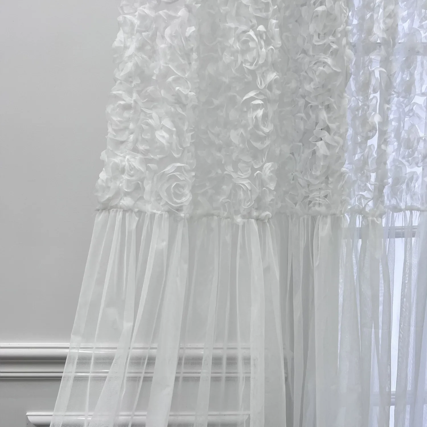 White Lace 3D Rose Curtains Splicing with Romantic Mesh Wrinkle Tulle Curtain for Bedroom Creative Wedding Background Decoration