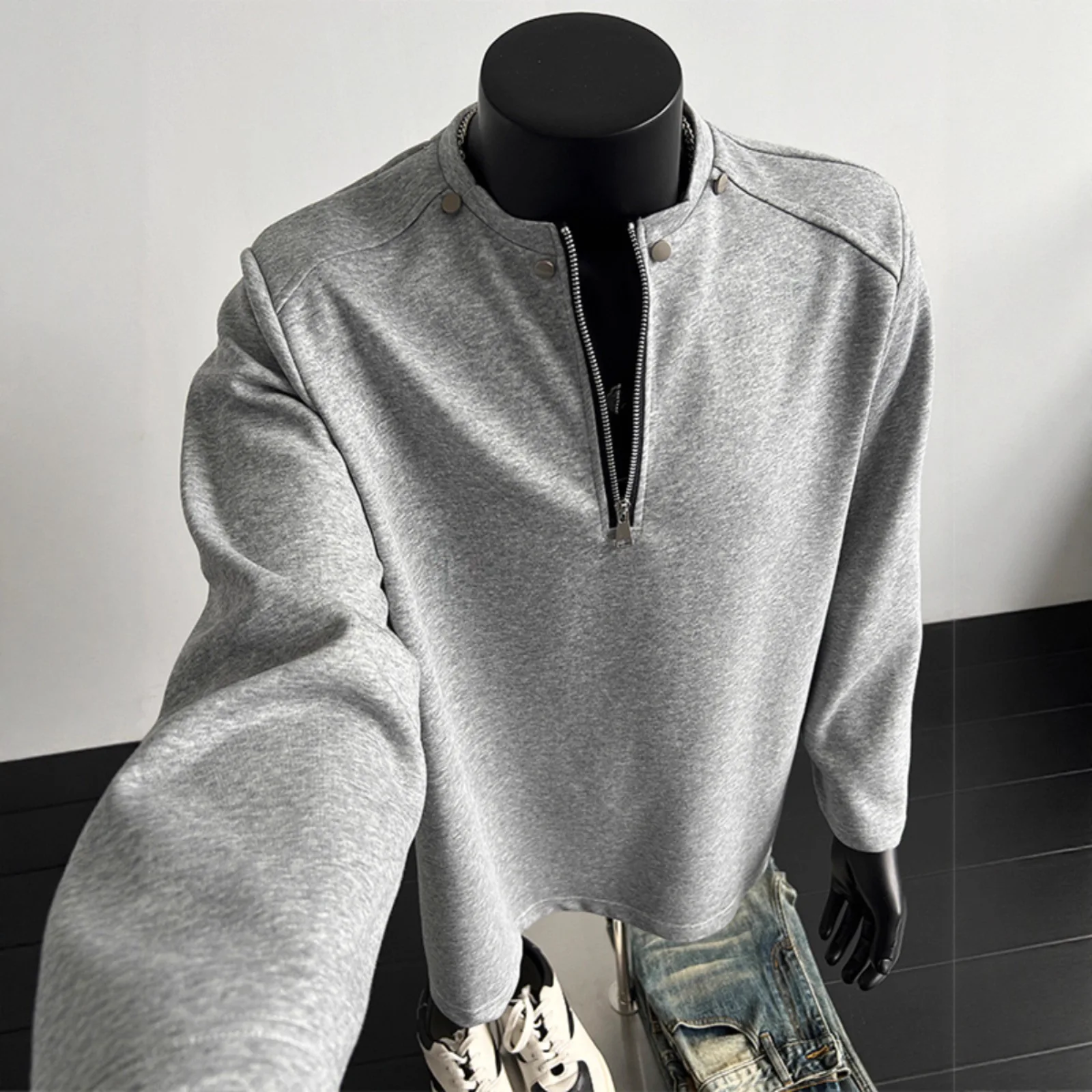 Men's 2026 Spring Autumn New High Street Rivet Stylish T-Shirts Fashion Solid Color Half-Zip Tops Shoulder Pads Long Sleeve Tees