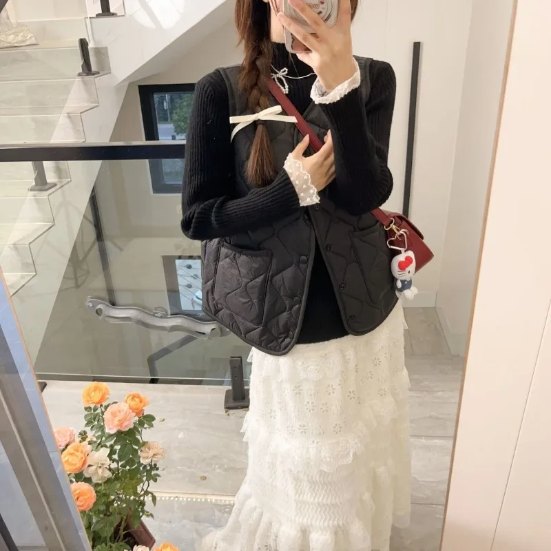 Women's Lightweight Down Cotton Sandwich Style Layered Vest Warm Inner Vest Back Vest For Casual Fashion Outfits