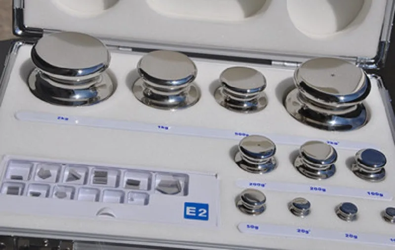 الفئة E2 1mg-2kg مقياس ميزان المختبر مجموعة قياسية من الفولاذ المقاوم للصدأ اختبار المعايرة الأوزان LB