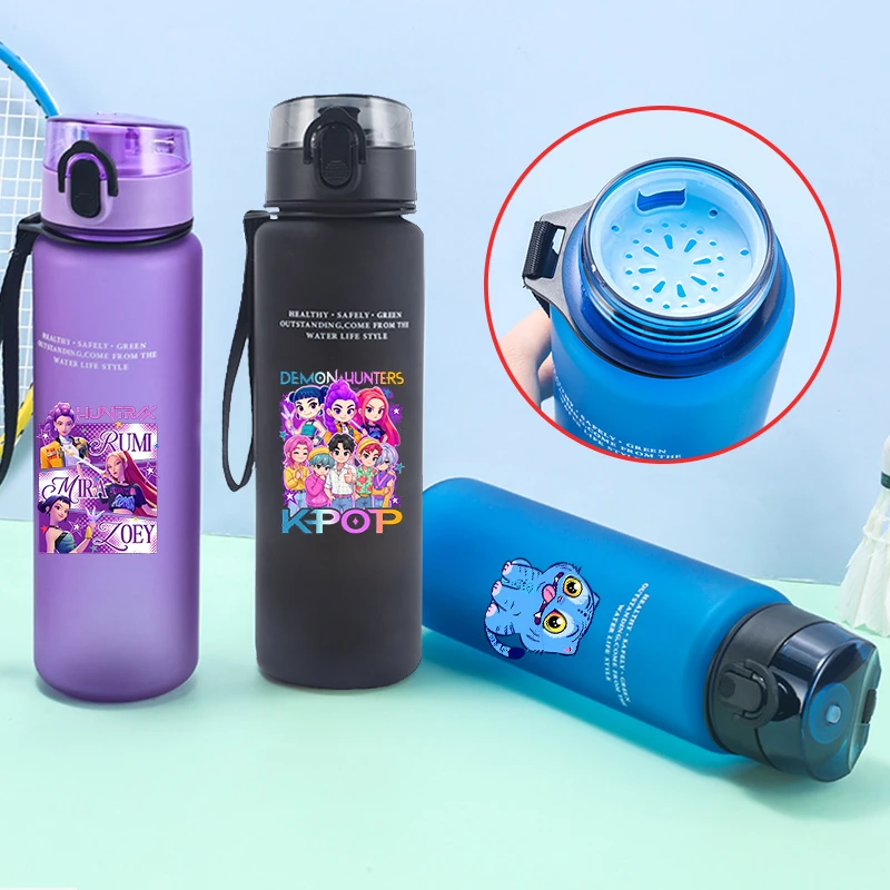 

650 мл KPop Demon Hunting Series Бутылка для воды с всплывающей крышкой Горячие фильмы Матовая чашка для напитков Герметичная портативная туристическая походная спортивная подарок