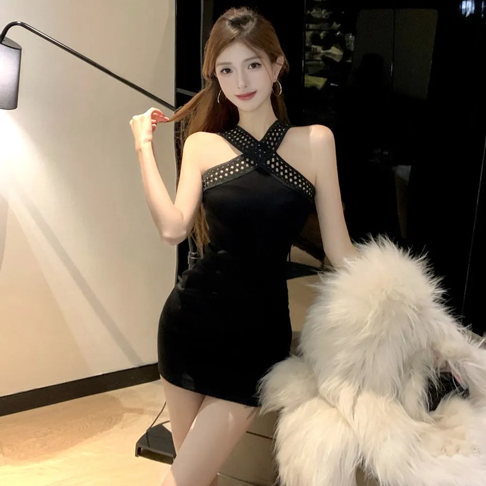 Sukienka na imprezę wiosna-lato 2026, seksowna sukienka mini z odkrytymi plecami, wiązana na szyi, obcisła, krótka, czarna sukienka damska z efektem odsłoniętych pośladków.