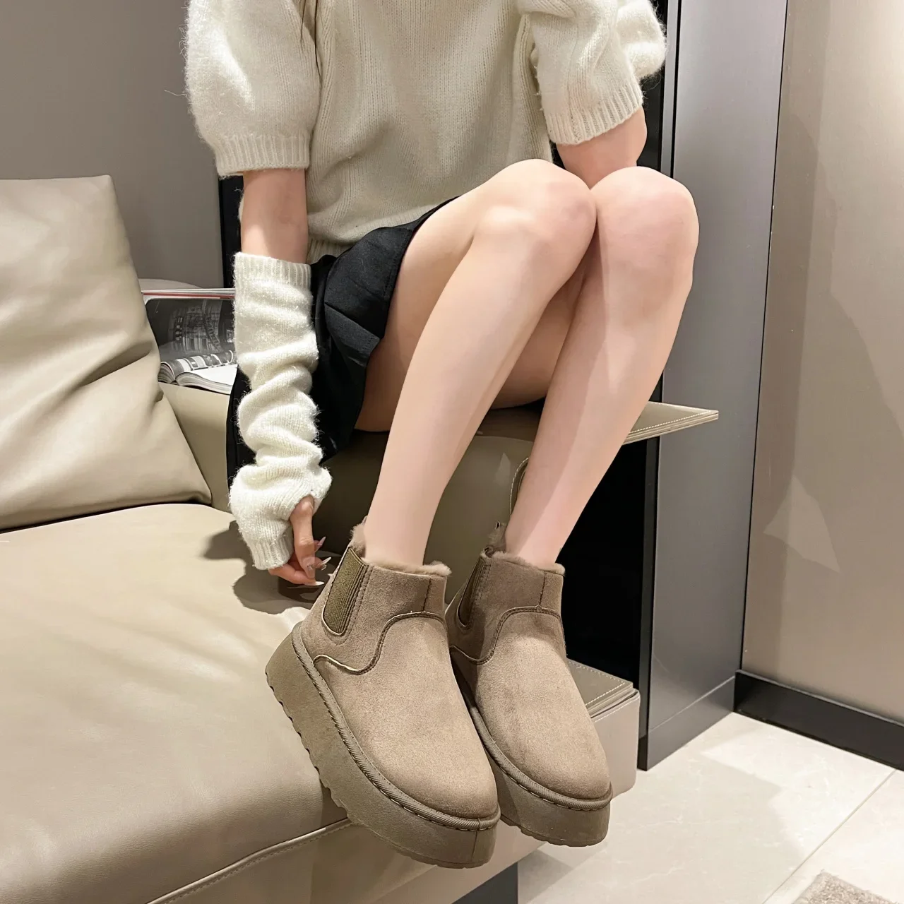 Inverno donna stivali da neve peluche caldo antiscivolo impermeabile signore appartamenti Sneakers Casual Slip on stivaletti femminili Botas Mujer