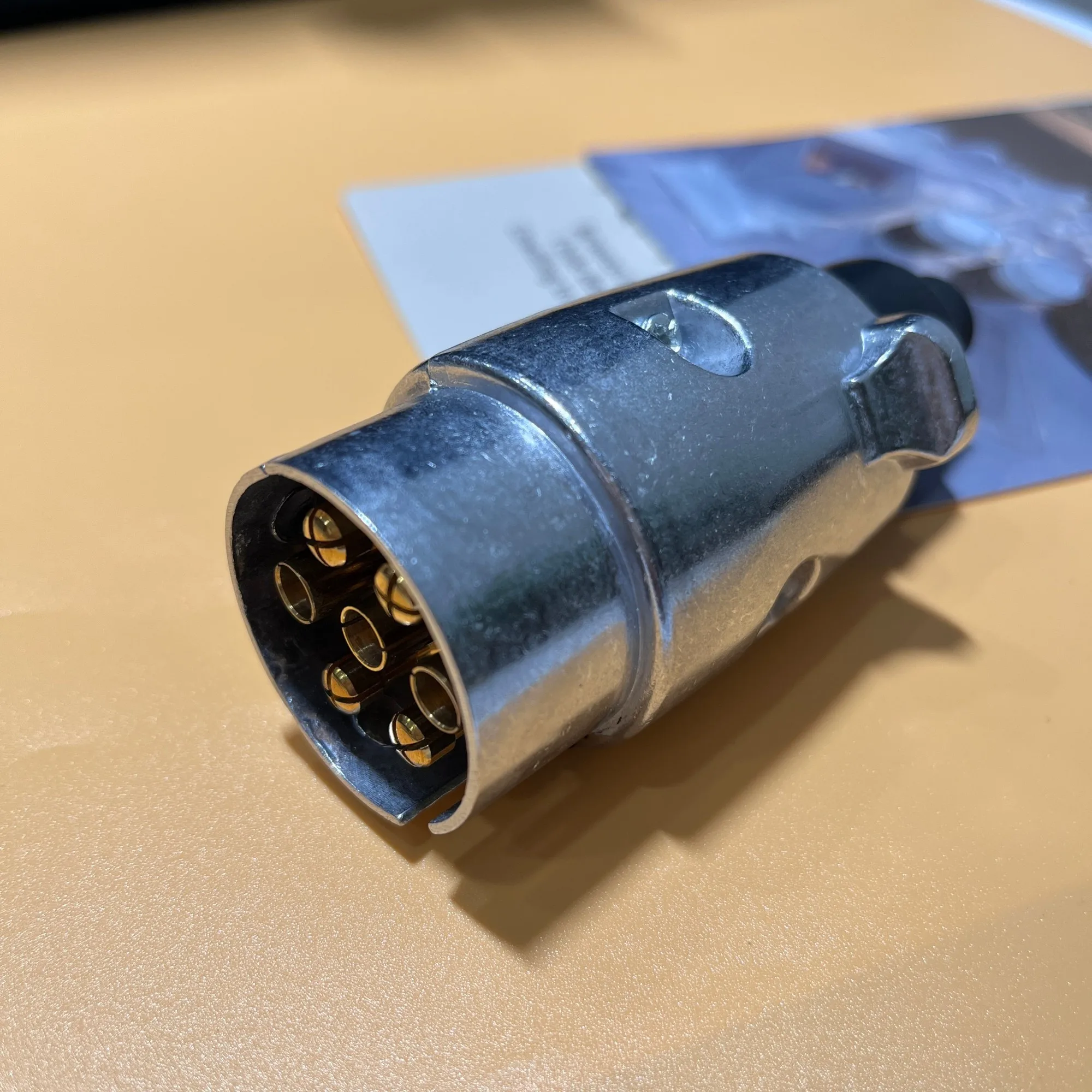 

7-Core European Trailer Power Supply Aluminum Alloy Plug European Standard-Hole Trailer Trailer Trailer Tail Light Harness Head