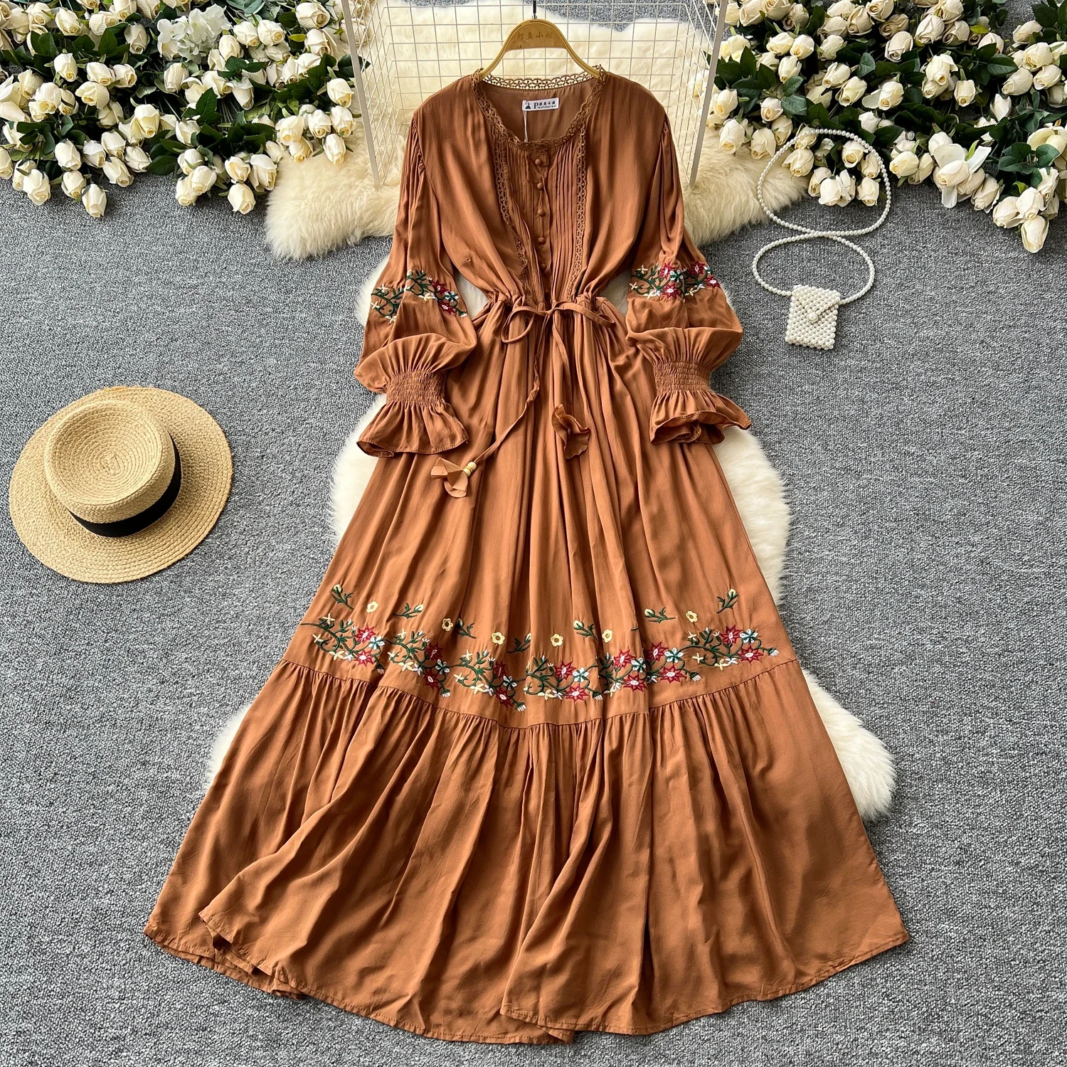 French Vintage  Elegant Flare Sleeve Embroidery Oneck Single Breasted Dress Women Basics Fashion Summer Spring Dresses