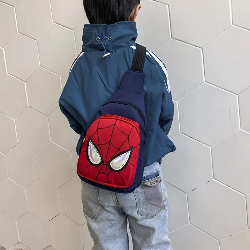 Marvel Spiderman Bolsa de peito crossbody para meninos e meninas, moda casual ao ar livre, desenhos animados Vingadores, um ombro, presente do