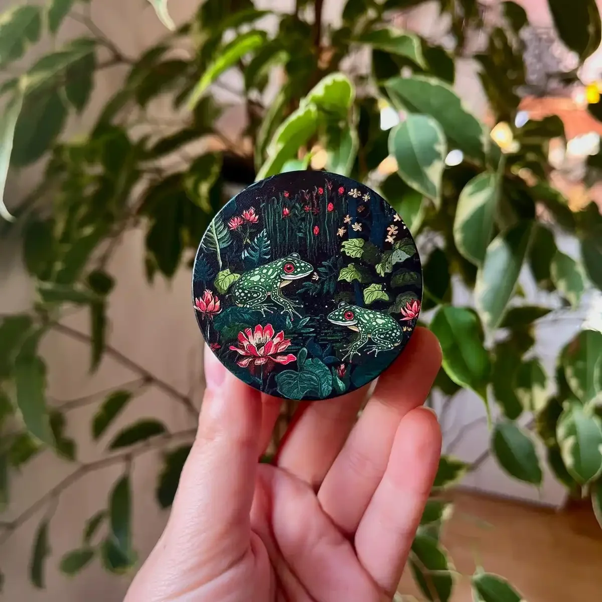 50mm/2inch Frog in The Pond Herb Grinder Nature Inspired Gift - Image 4