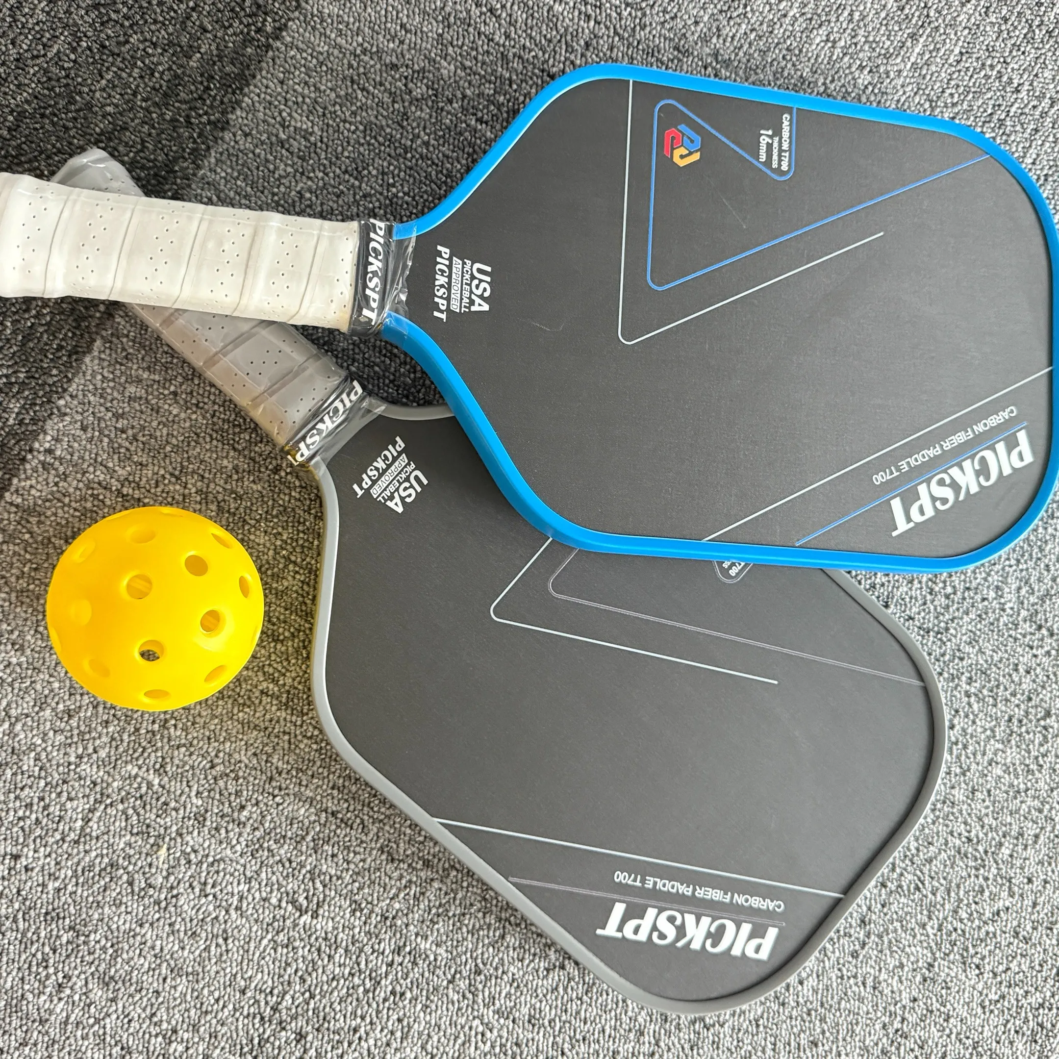 

Professional Carbon Fiber Pickleball Paddles Set - T700 Carbon Surface 2 Paddles with Pickleball Ball Ergonomic Sweat-Absorbent Grip Lightweight Pickleball Rackets for Beginner Intermediate Advanced Players