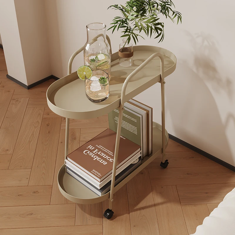 يمكن تحريك حامل الزهور بعجلات، وتخزينها بجوار الأريكة في غرفة المعيشة الداخلية #4